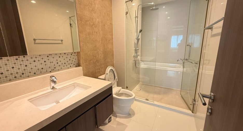 For sale 1 bed condo in Khlong Toei, Bangkok
