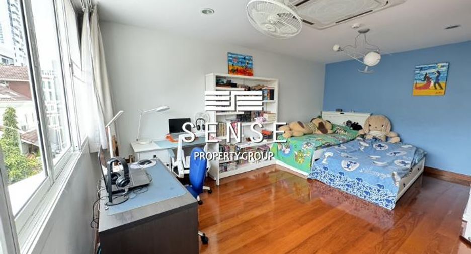 Casa adosada en venta de 4 habitaciones en Sathon, Bangkok