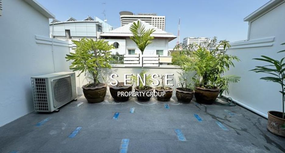 Casa adosada en venta de 4 habitaciones en Sathon, Bangkok