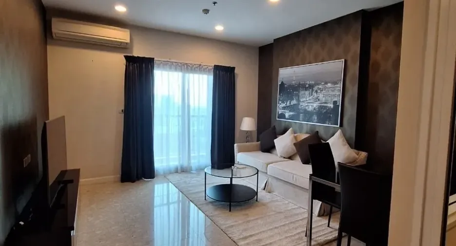For rent 1 bed condo in Khlong Toei, Bangkok
