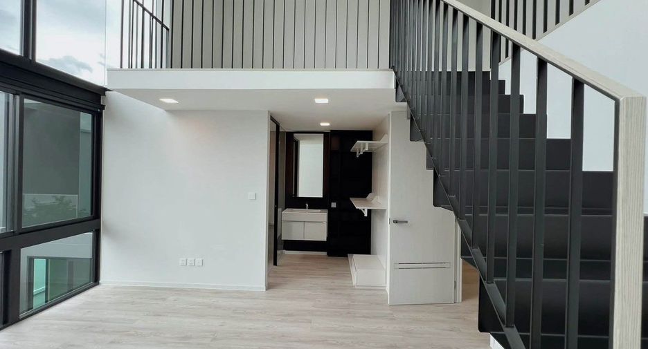 For rent 4 bedrooms house in Saphan Sung, Bangkok