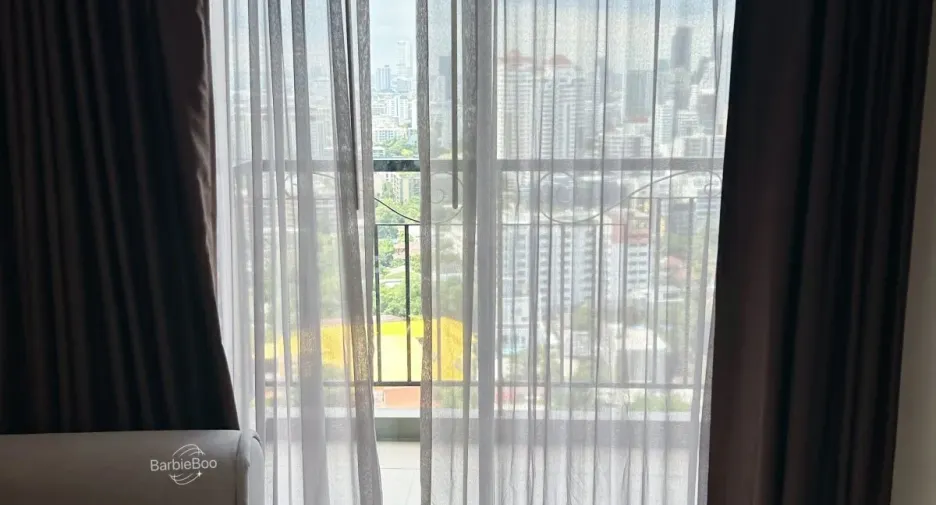 For rent 1 bed condo in Khlong Toei, Bangkok