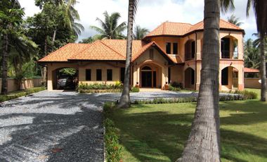 Villa zum Kauf mit 5 Zimmer in Bang Lamung, Chonburi