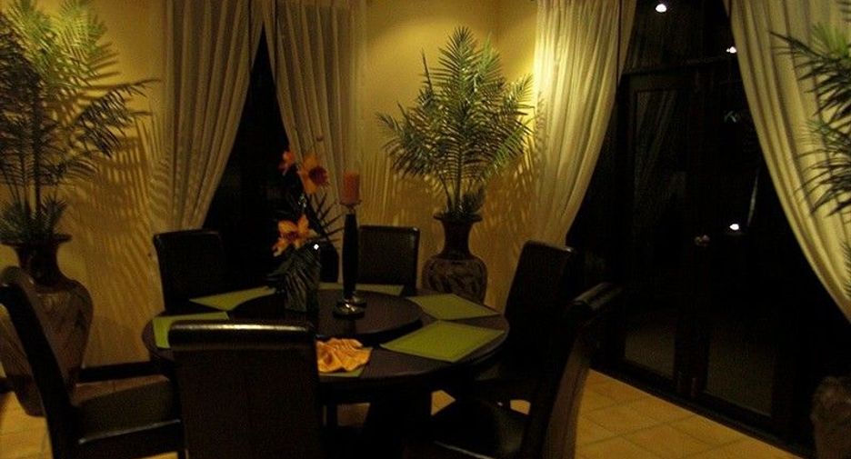 Villa zum Kauf mit 5 Zimmer in Bang Lamung, Chonburi