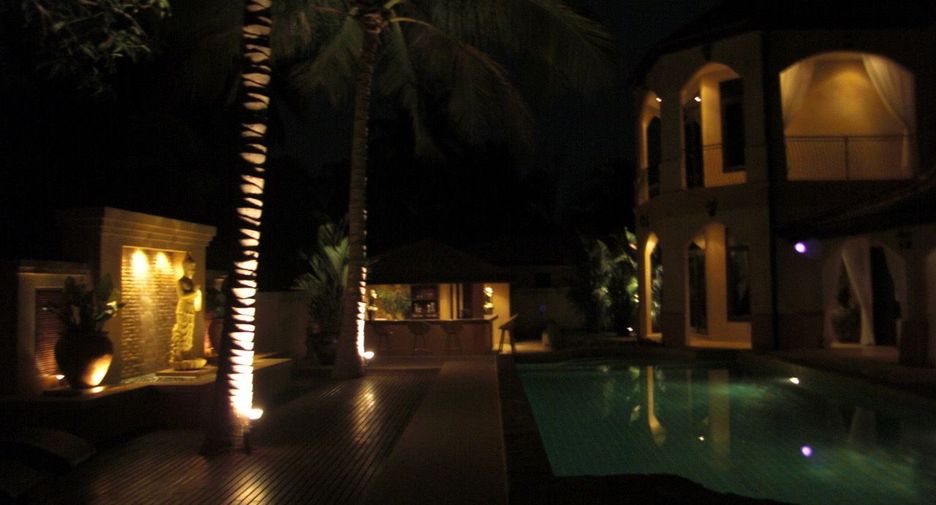 Villa zum Kauf mit 5 Zimmer in Bang Lamung, Chonburi