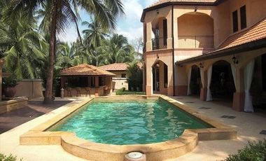 Villa zum Kauf mit 5 Zimmer in Bang Lamung, Chonburi