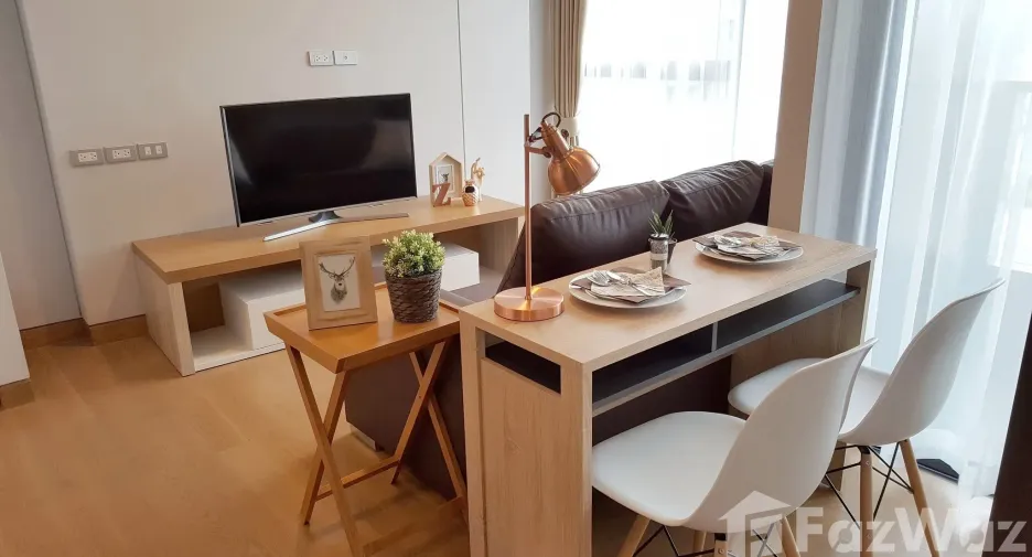 For sale 1 bed condo in Khlong Toei, Bangkok