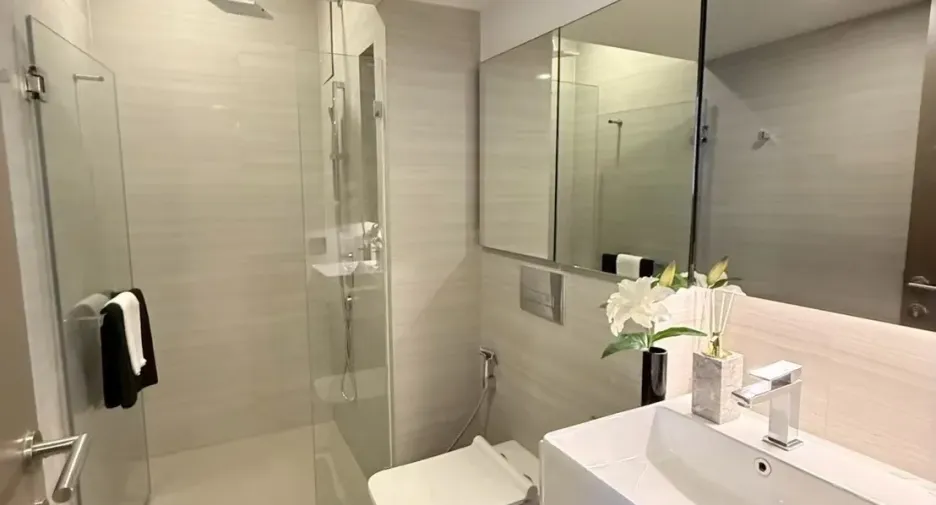 Wohnung zur Miete mit 2 Zimmer in Watthana, Bangkok