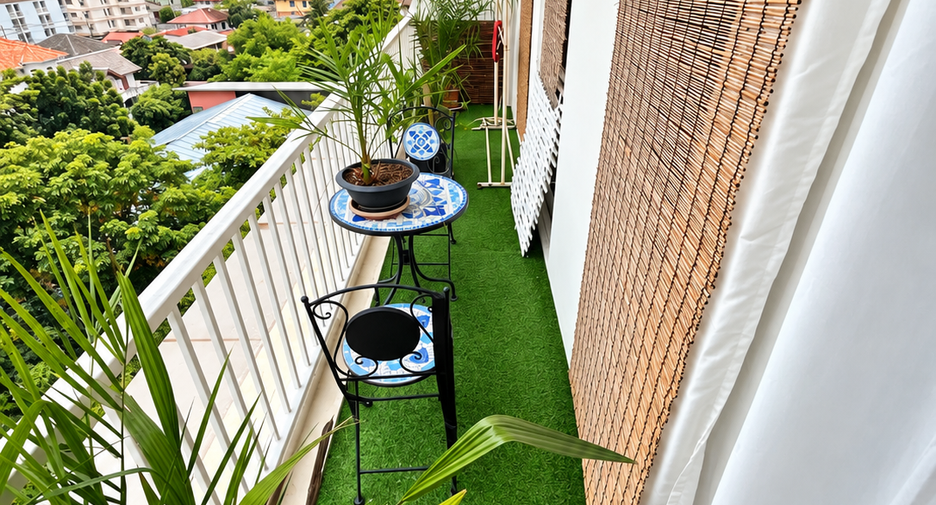 For sale 1 bed condo in Bang Na, Bangkok