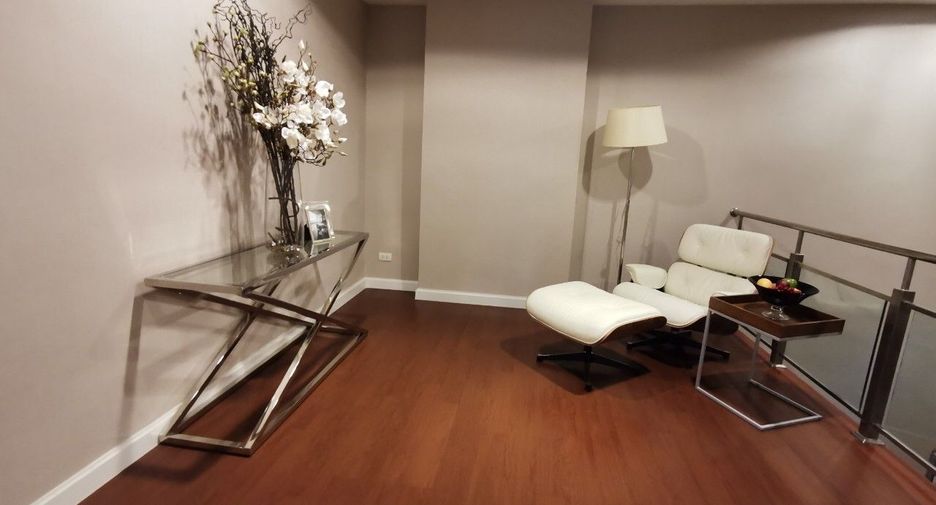 For sale and for rent 5 bedrooms condo in Huai Khwang, Bangkok