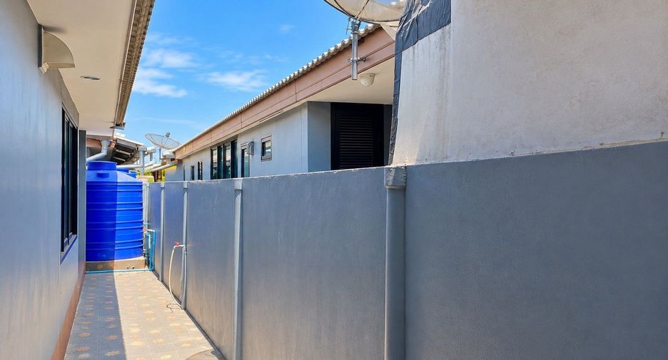 For sale 3 bedrooms house in Cha Am, Phetchaburi