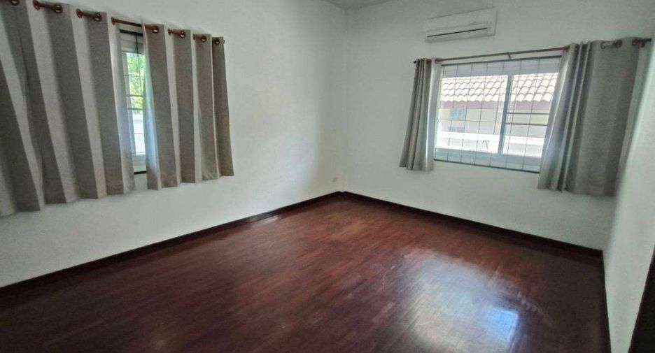 For rent 2 bedrooms house in Mueang Chiang Mai, Chiang Mai