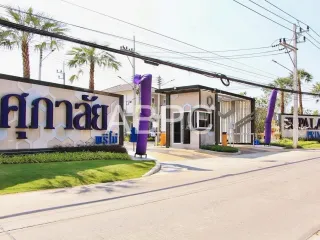 For rent 3 bedrooms townhouse in Bang Lamung, Chonburi
