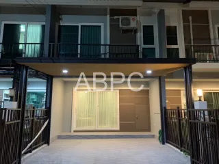 For rent 3 bedrooms townhouse in Bang Lamung, Chonburi