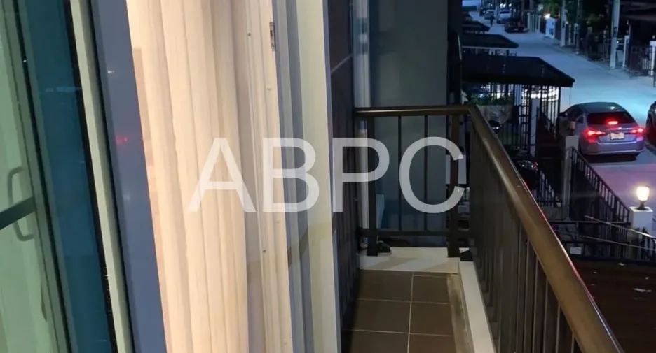 For rent 3 bedrooms townhouse in Bang Lamung, Chonburi