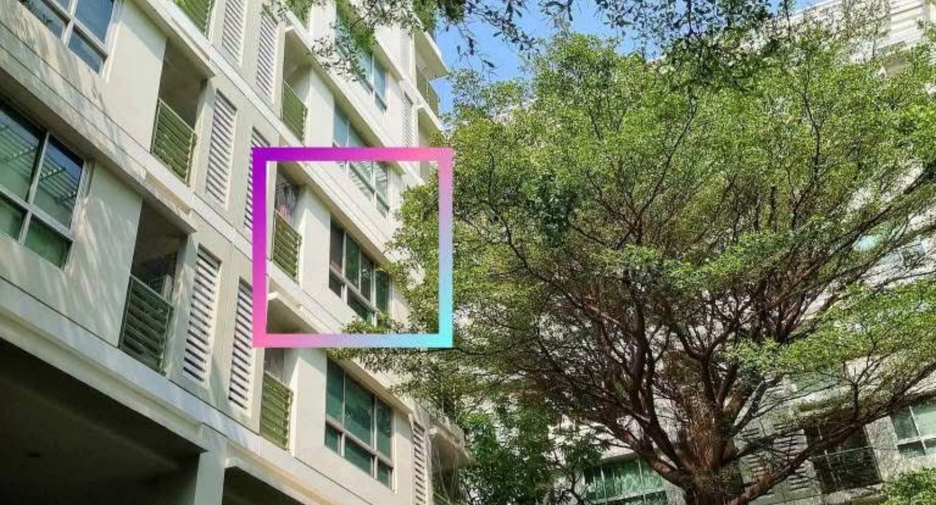 For rent 2 bedrooms condo in Phra Khanong, Bangkok
