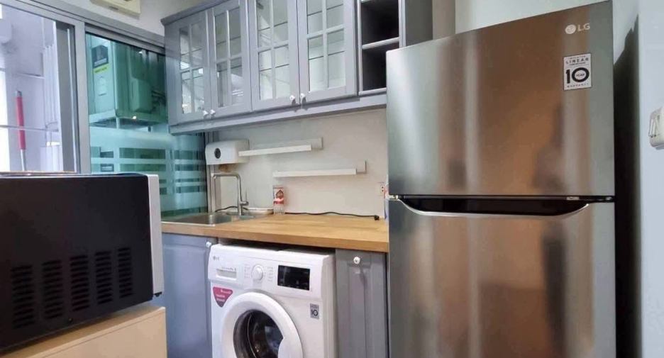 For rent 2 bedrooms condo in Phra Khanong, Bangkok