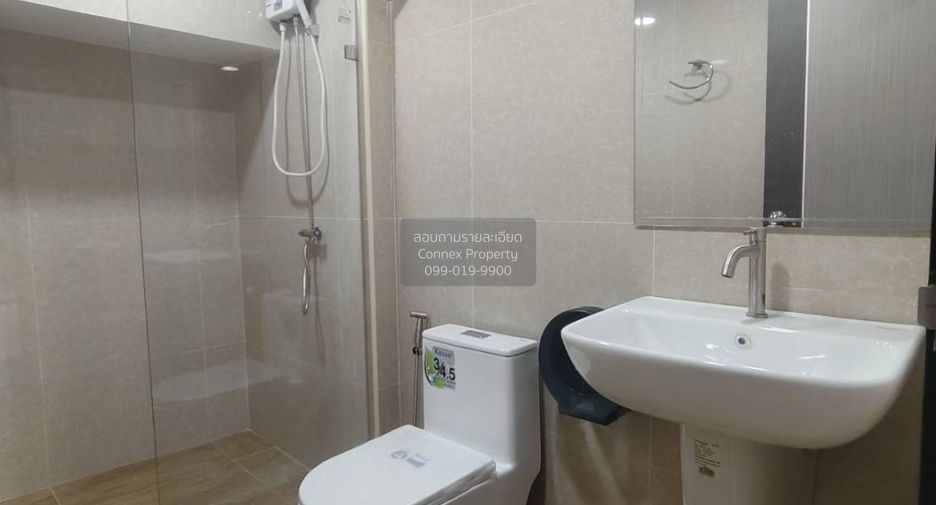 For sale 4 bedrooms townhouse in Wang Thonglang, Bangkok