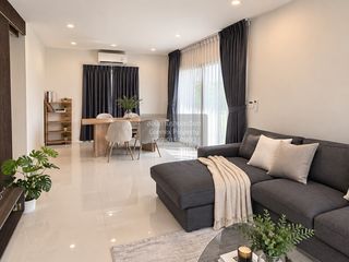 出售 3 卧室 独立屋 在 Mueang Pathum Thani, Pathum Thani