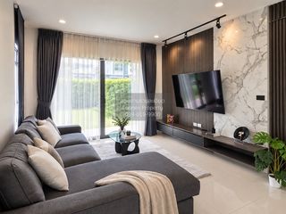出售 3 卧室 独立屋 在 Mueang Pathum Thani, Pathum Thani