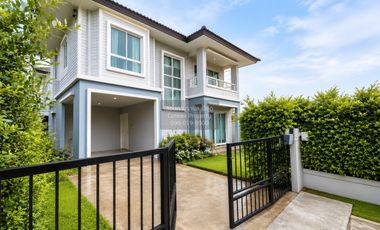 出售 3 卧室 独立屋 在 Mueang Pathum Thani, Pathum Thani