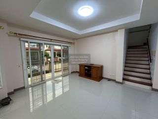 Casa en venta de 3 habitaciones en Thung Khru, Bangkok