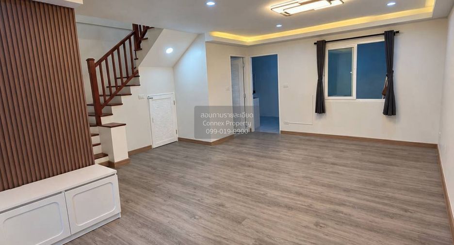 For sale 3 bedrooms townhouse in Nong Khaem, Bangkok