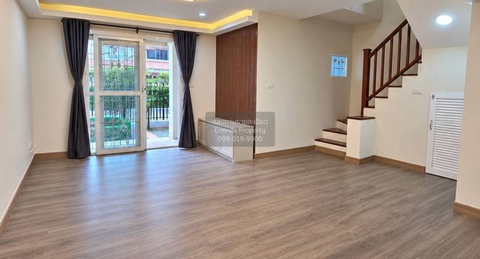 For sale 3 bedrooms townhouse in Nong Khaem, Bangkok
