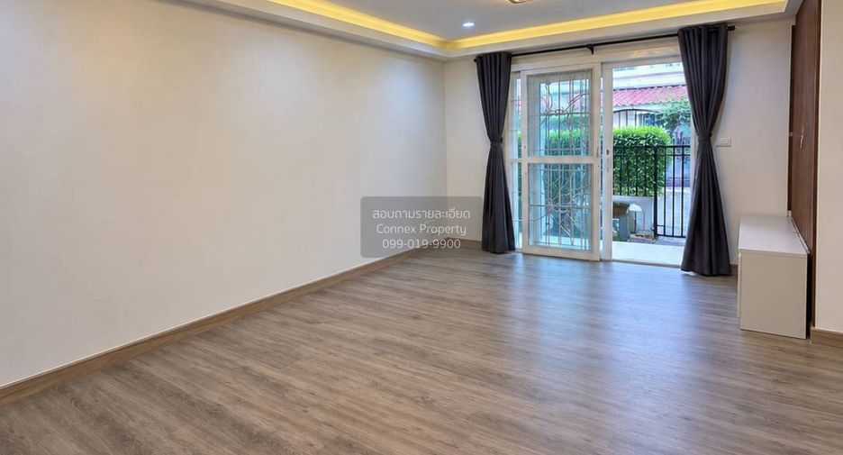 For sale 3 bedrooms townhouse in Nong Khaem, Bangkok
