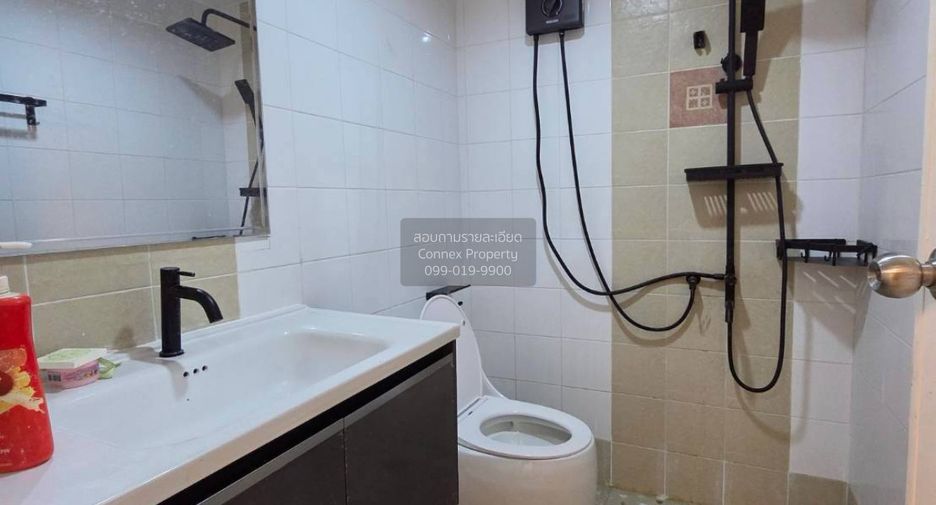 For sale 3 bedrooms townhouse in Nong Khaem, Bangkok
