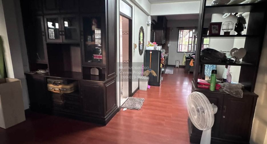 For sale 3 bedrooms house in Thawi Watthana, Bangkok
