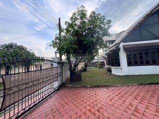 For sale 3 bedrooms house in Thawi Watthana, Bangkok
