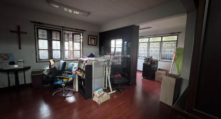 For sale 3 bedrooms house in Thawi Watthana, Bangkok