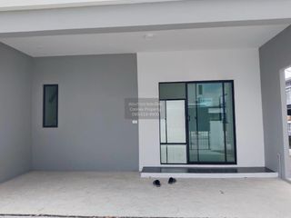 For sale 3 bedrooms townhouse in Nong Khaem, Bangkok