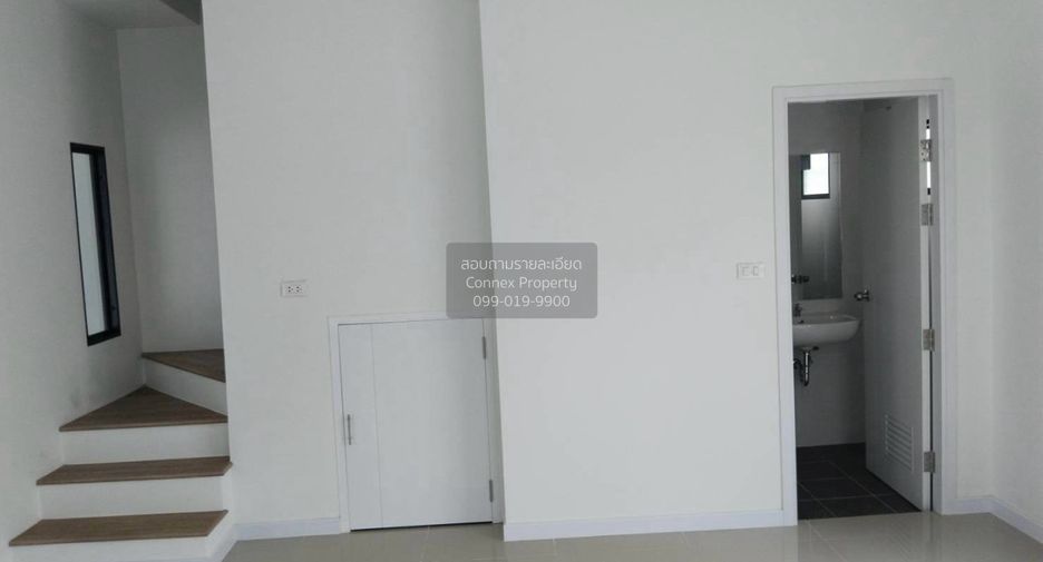 For sale 3 bedrooms townhouse in Nong Khaem, Bangkok