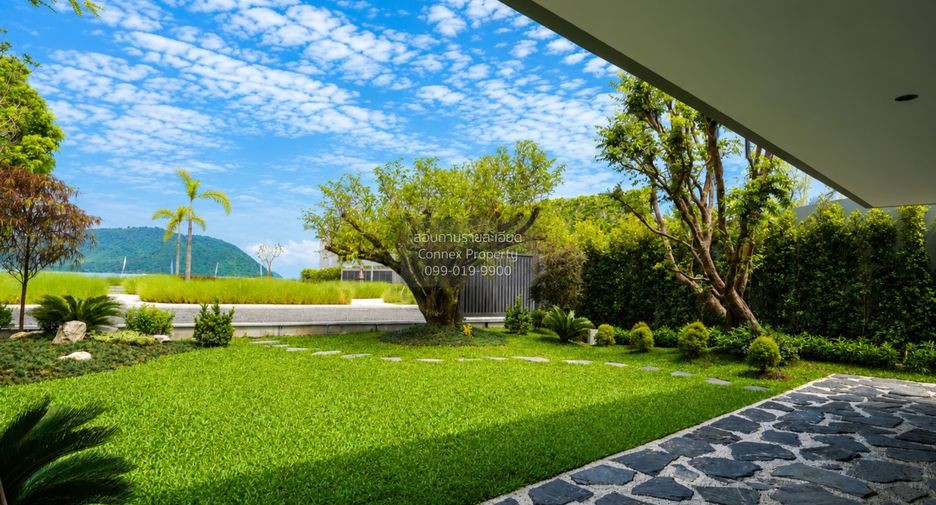 For sale 4 bedrooms villa in Mueang Phuket, Phuket