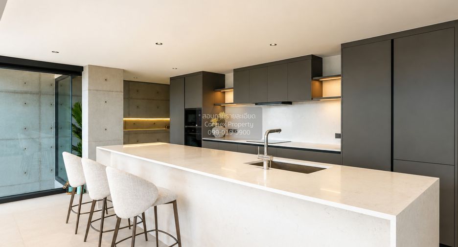 For sale 4 bedrooms villa in Mueang Phuket, Phuket