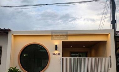 For sale 3 bedrooms townhouse in Thanyaburi, Pathum Thani