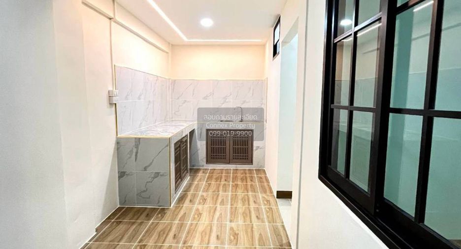 For sale 3 bedrooms townhouse in Thanyaburi, Pathum Thani