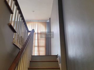 Casa adosada en venta de 3 habitaciones en Bang Kapi, Bangkok