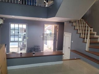 Casa adosada en venta de 3 habitaciones en Bang Kapi, Bangkok