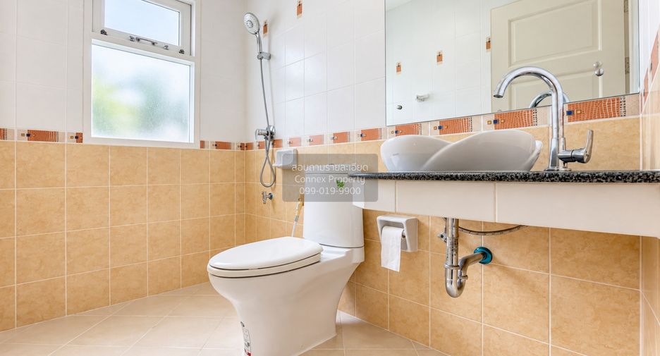 For sale 3 bedrooms house in Mueang Nonthaburi, Nonthaburi