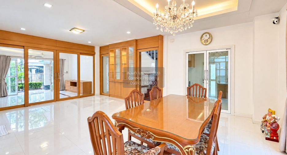 For sale 3 bedrooms house in Mueang Nonthaburi, Nonthaburi