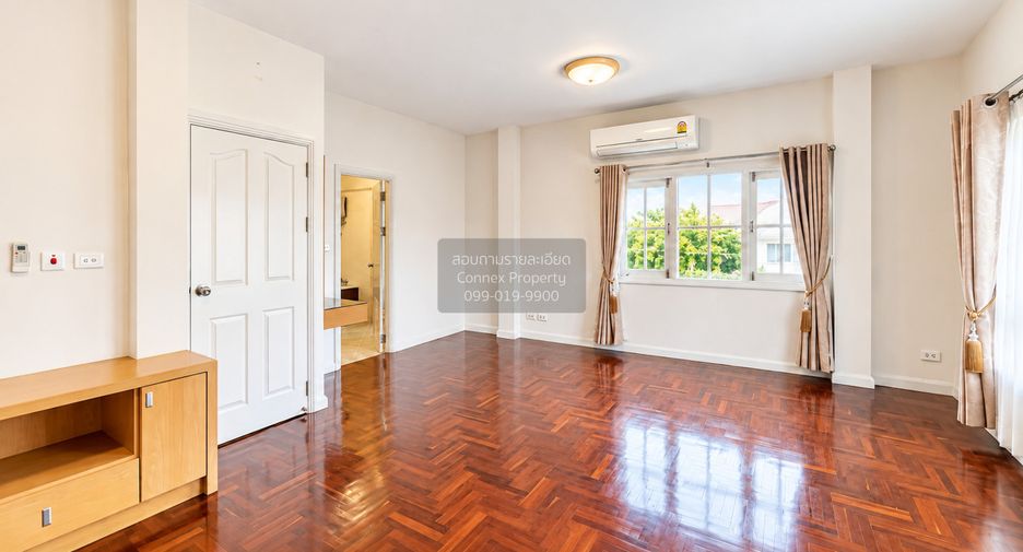 For sale 3 bedrooms house in Mueang Nonthaburi, Nonthaburi