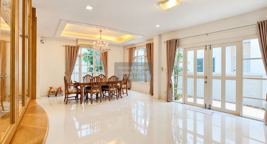 For sale 3 bedrooms house in Mueang Nonthaburi, Nonthaburi