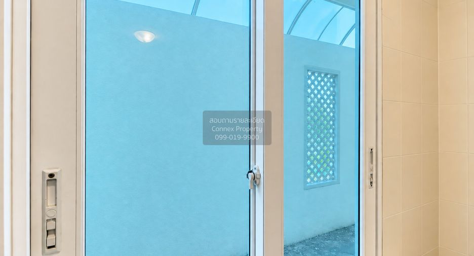 For sale 3 bedrooms house in Mueang Nonthaburi, Nonthaburi