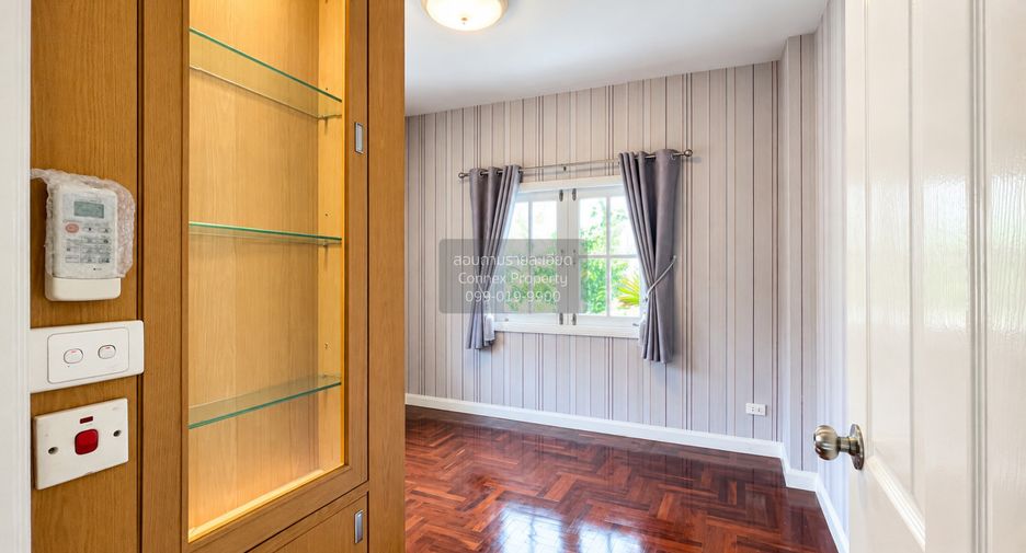 For sale 3 bedrooms house in Mueang Nonthaburi, Nonthaburi