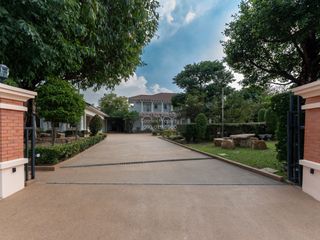 À vendre 5 chambres maison à Pak Kret, Nonthaburi