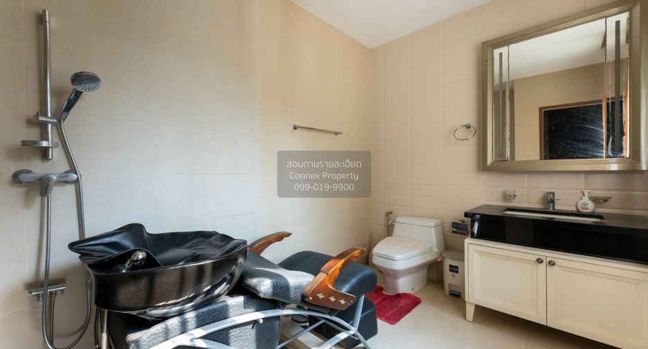 Haus zum Kauf mit 5 Zimmer in Pak Kret, Nonthaburi