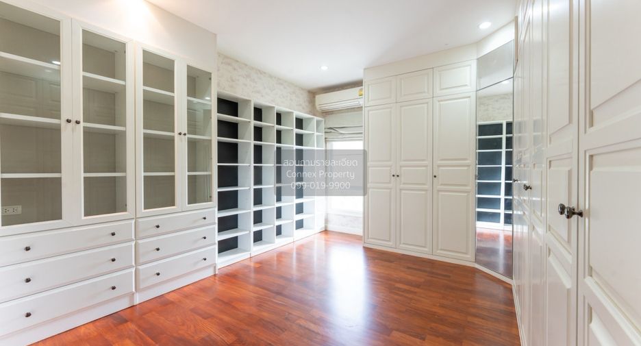 Haus zum Kauf mit 5 Zimmer in Pak Kret, Nonthaburi